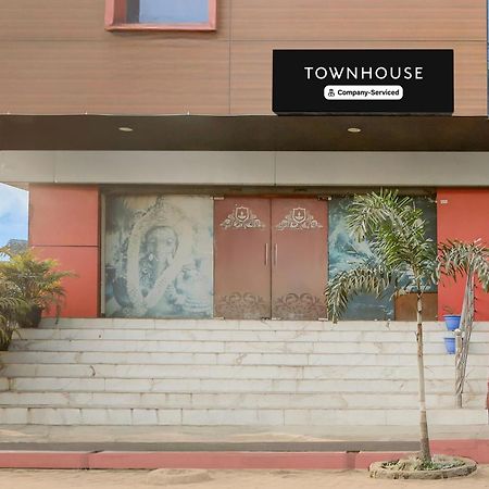 Hotel Super Townhouse Gida Near Rto Office à Gorakhpur Extérieur photo