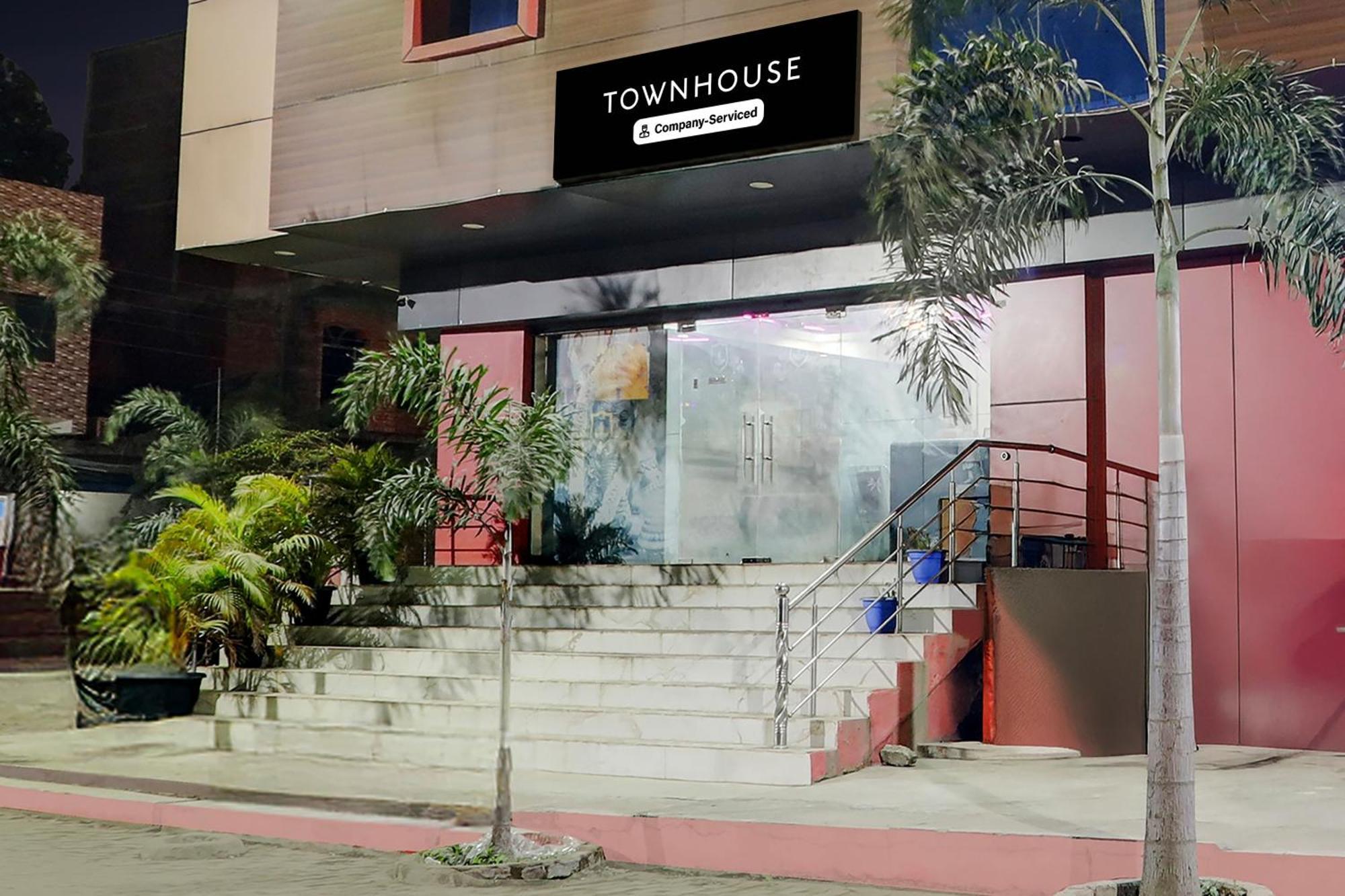 Hotel Super Townhouse Gida Near Rto Office à Gorakhpur Extérieur photo