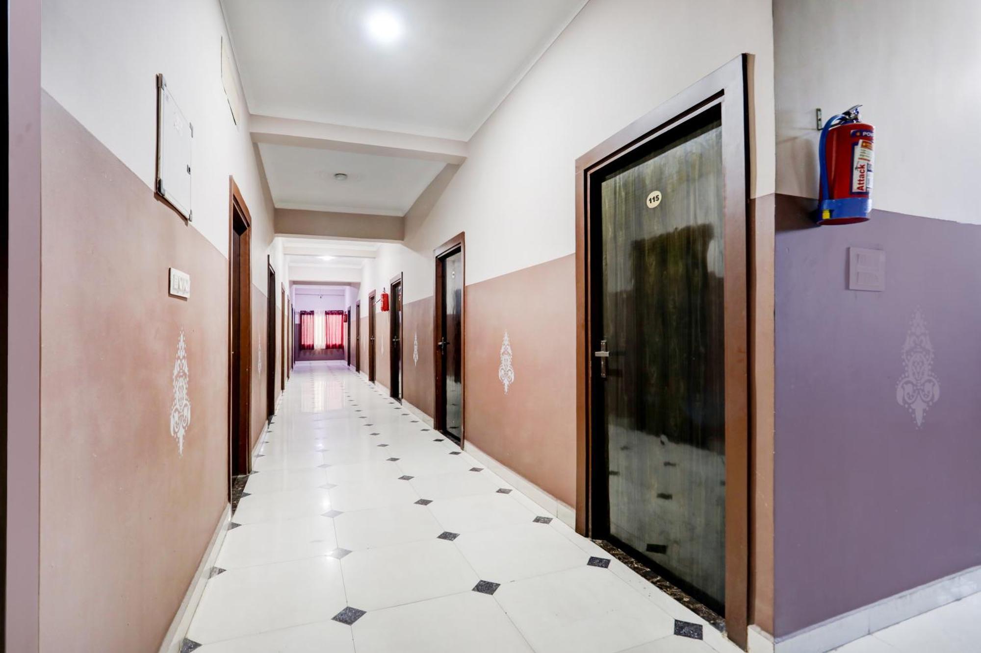 Hotel Super Townhouse Gida Near Rto Office à Gorakhpur Extérieur photo